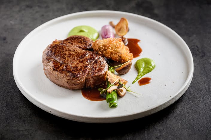 Deluxe Ten Main - Hire a Chef at Home